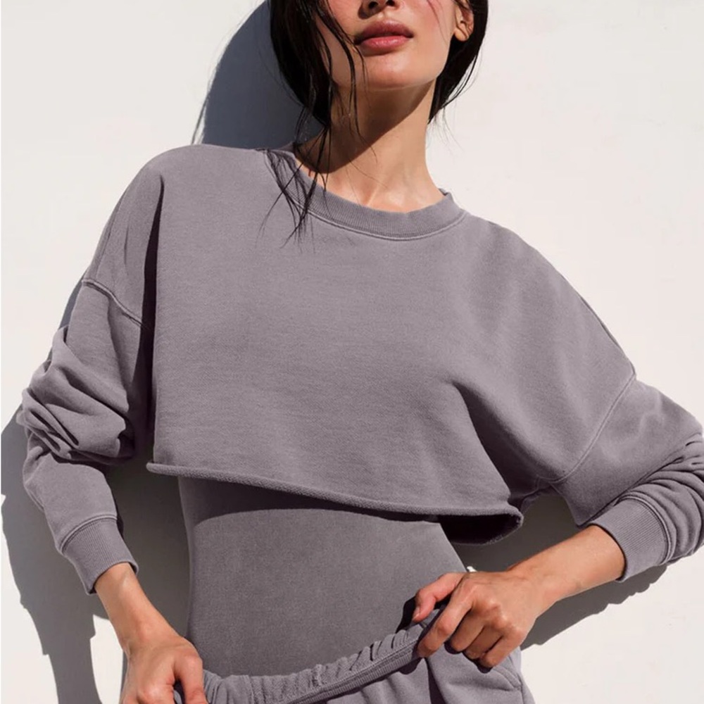 ALO Yoga Washed Extreme Cropped Pullover - Picture 2 of 10